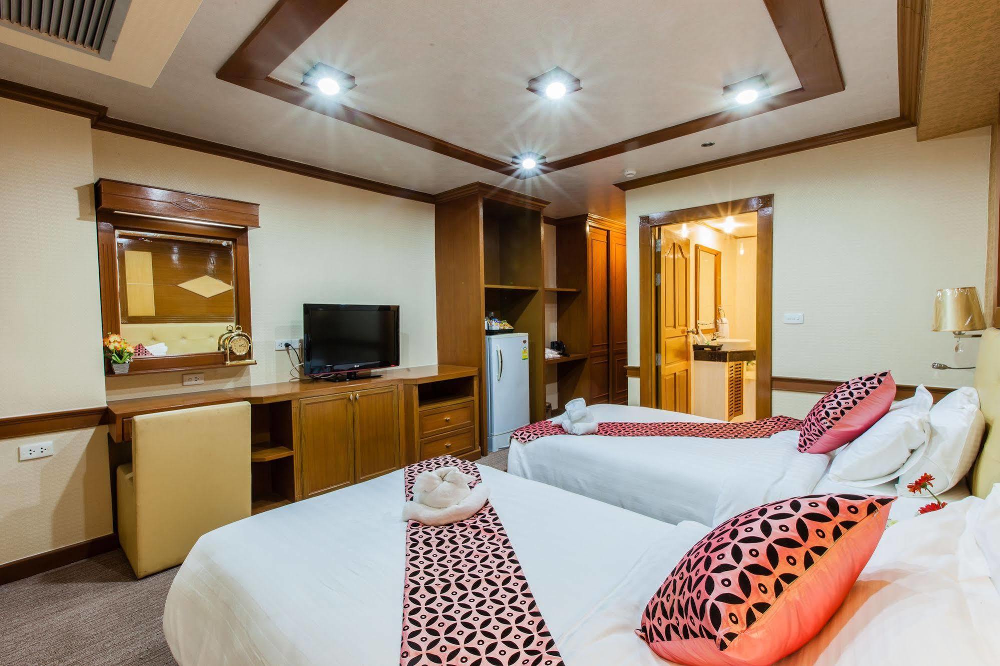 Oyo 796 Paradise Sukhumvit Hotel Bangkok Extérieur photo